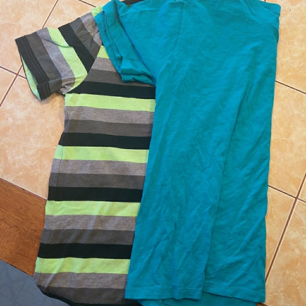 Boy's XL short sleeve shirts